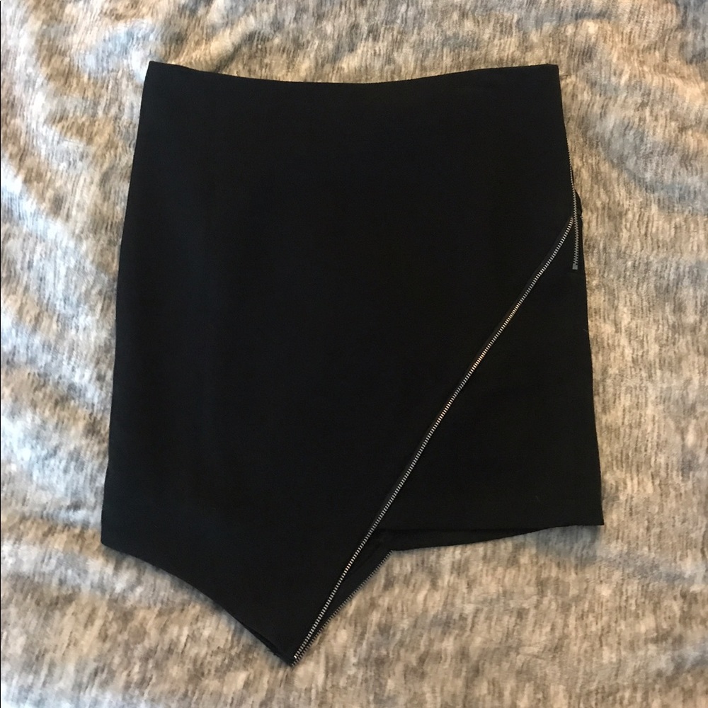 LF Stores black zipper asymmetrical mini skirt S/M